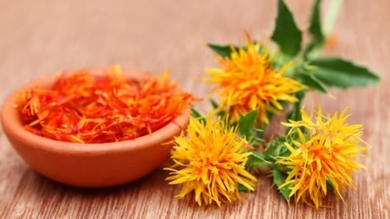 <p>Aspir yağı vücuda yağ yakımı konusunda yardımcı olur. </p>