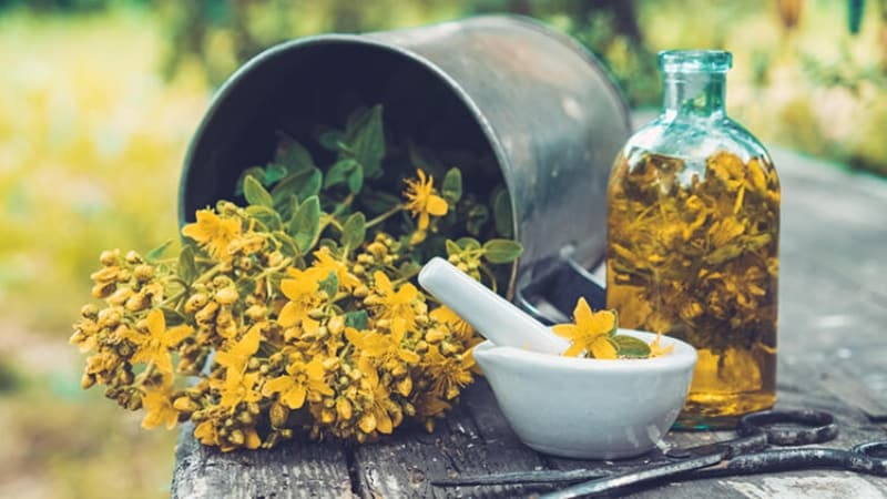 <p>Balgam söktürücü özelliği vardır.</p><p><br></p>