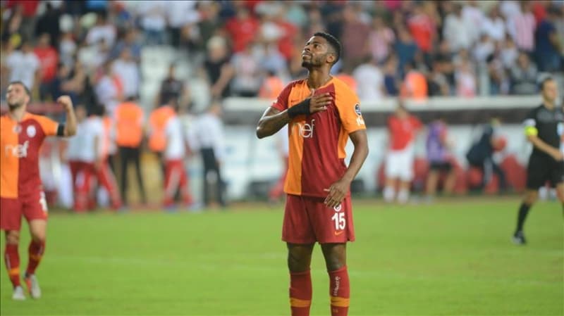 <p>Eski takm Club Brugge’n de Donk ile ilgilendii iddia edilirken, tecrbeli futbolcu tercihini Galatasaray’dan yana kulland.</p>