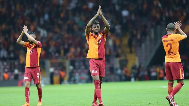 <p>Hollandal oyuncunun, cretinde ciddi anlamda indirime gidecei de belirtildi.</p>