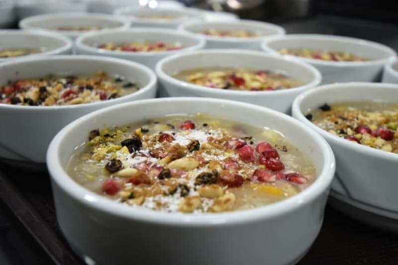 <p><b>AURE GNNDE NELER YAANDI?</b></p>