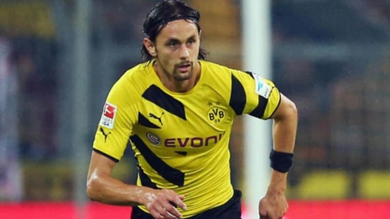 <p>1.93 boyundaki savunma oyuncusuSubotic,31 yanda ve 31 kez Srbistan milli takm formasn giydi.</p>