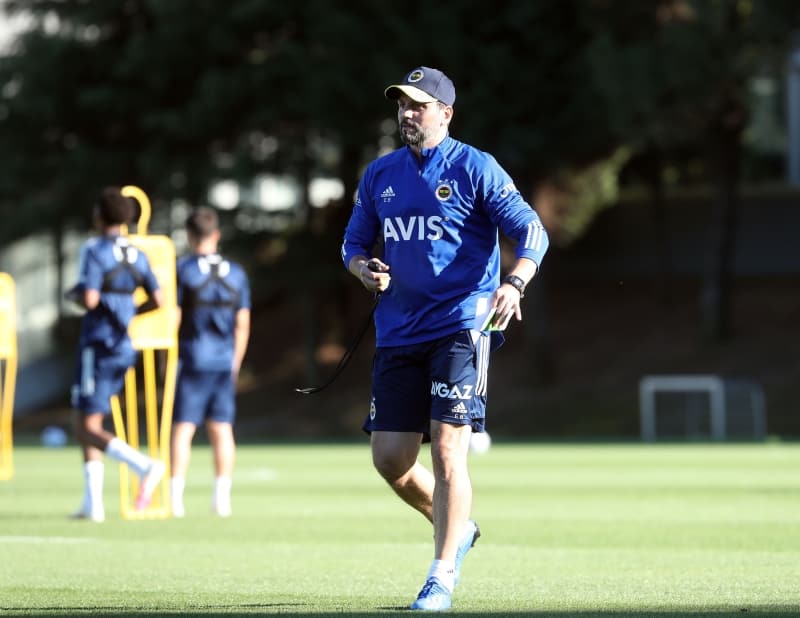 <p>D�� transferde hareketli g�nler ge�iren sar�-lacivertliler, i� transferde de radikal kararlar almaya haz�rlan�yor.<br></p>