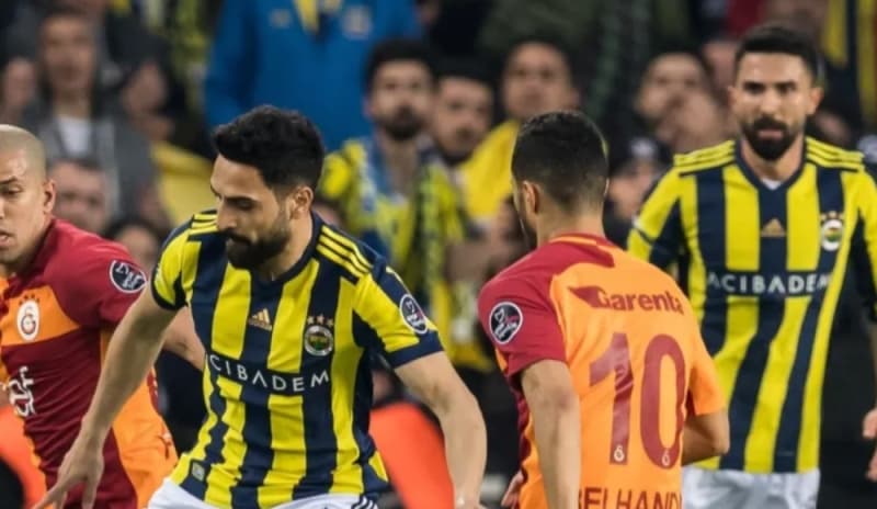 <p>Sezon sona ermeden Mauricio Isla, Adil Rami ve Max Kruse ile yollar�n� ay�ran Kanarya, s�zle�meleri sona eren Hasan Ali Kald�r�m ve Mehmet Ekici ile de yola devam etmedi.&nbsp;</p>