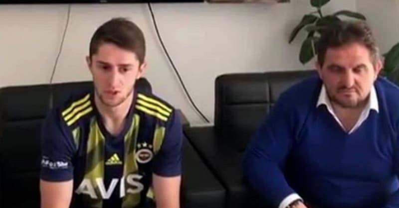 <p>Gen� ve gelecek vadeden isimleri de kadrosuna katmak i�in �al��malar�n� s�rd�ren Fenerbah�e, G�lc�kspor'dan �smail Y�ksek ve 1928 Bucaspor'dan Bar�� Sungur ile 5 y�ll�k mukavele yapt�.</p>