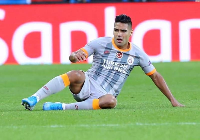 <p>Mustafa Cengiz, Falcao ile ilgili; 'Maa��nda indirim yapt�. Tak�mda kalacak.' �eklinde konu�mu�tu.</p>