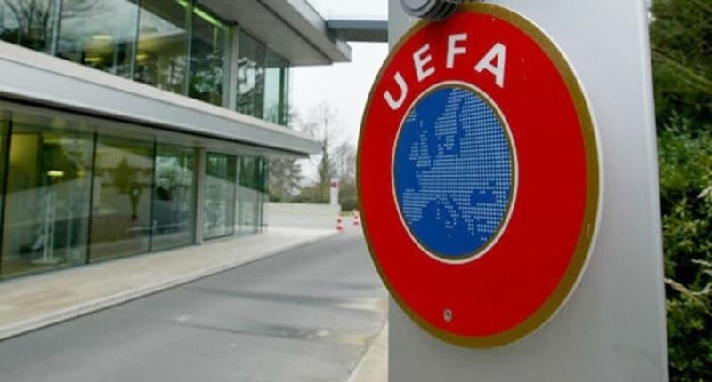 <p>UEFA geçmişte iki ülke arasında politik bir gerilim varsa, maçın oynanacağı yeri değiştirmiş ve tarafsız bir sahada maçı oynatmıştı.</p>
