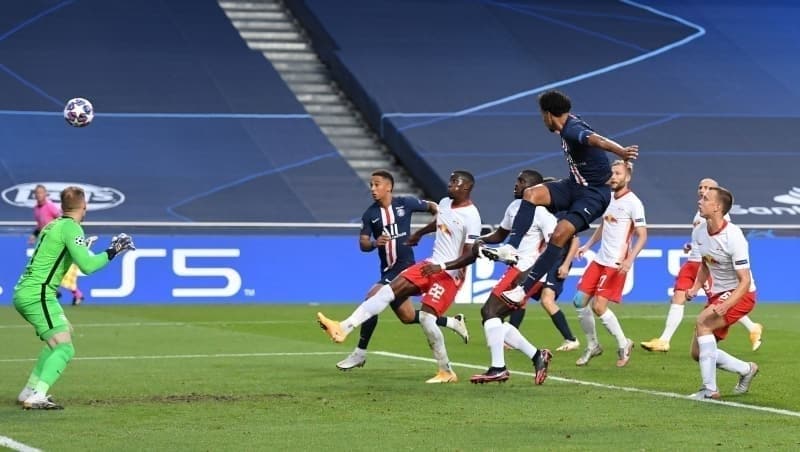 <p>Maçın sonunda PSGli futbolcular büyük sevinç yaşarken Leipzig cephesi ise adeta yıkıldı.</p>