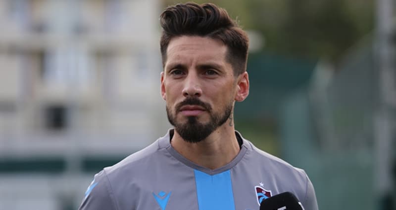 <p>Oyuncu için hem mali hem de sportif açıdan <b>en iyi teklif sarı-lacivertli takımdan</b> geldi.</p>