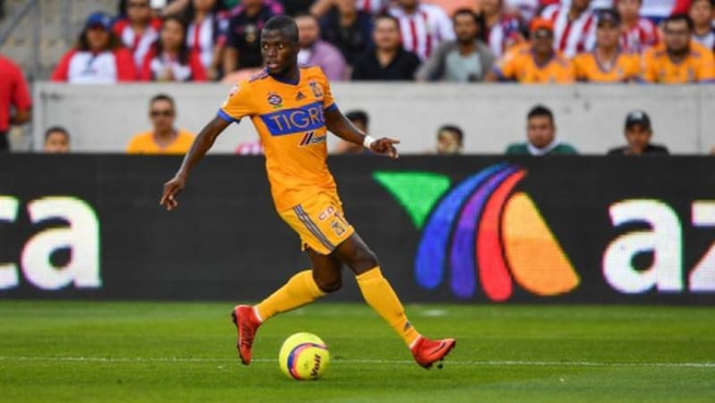 <p><b>ENNER VALENCIA AIKLANACAK!</b></p><p><br></p><p>Sar-lacivertli ekip prensip anlamasna vard Enner Valencia'y ksa srede aklayacak.</p>