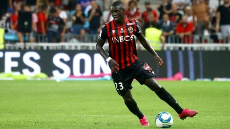 <p>Yönetim hem Sarr hem de Godin'i bitirerek son yılların en iyi savunma ikilisini oluşturmak istiyor.</p>