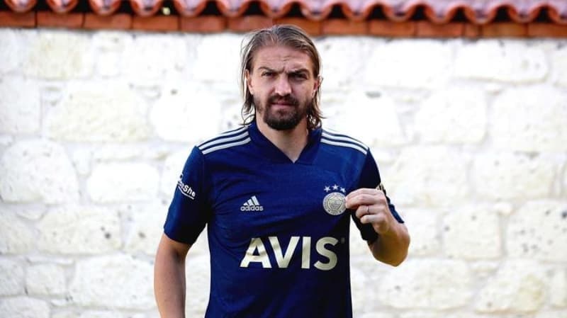 <p>Caner Erkin</p><p>Mevki: Sol bek</p><p>Doğum tarihi:4 Eki 1988</p><p>31 yaşında</p>