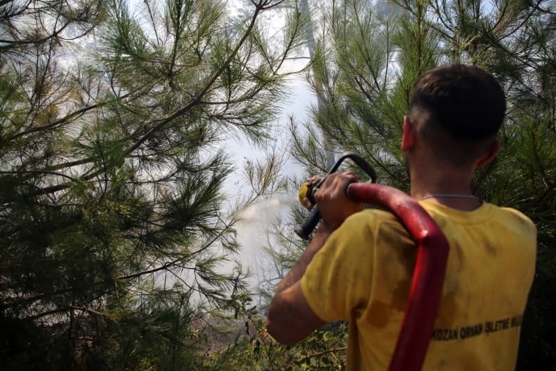 <p>Bölgeye giriş çıkışlar jandarma tarafından kısıtlanırken, vatandaşların bölgeye girmesine izin verilmiyor.<br></p>