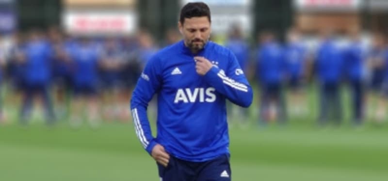 <p><b>Milliyet'in haberine göre;</b> Stoper takviyesi yapacaklarını açıklayan teknik direktör Erol Bulut, yeni sezonda kadroda görmek istemediği futbolcuları da belirledi.</p>