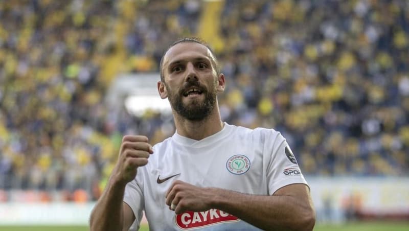 <p>Sarı lacivertliler, bu transferden gelen bonservisten 2,5 milyon eurosunu Rizespor'a verecek. </p><p><br></p><p>Fanatik</p>