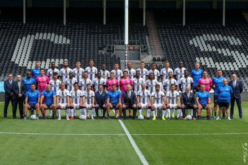 <p>Charleroi (Belçika)</p>