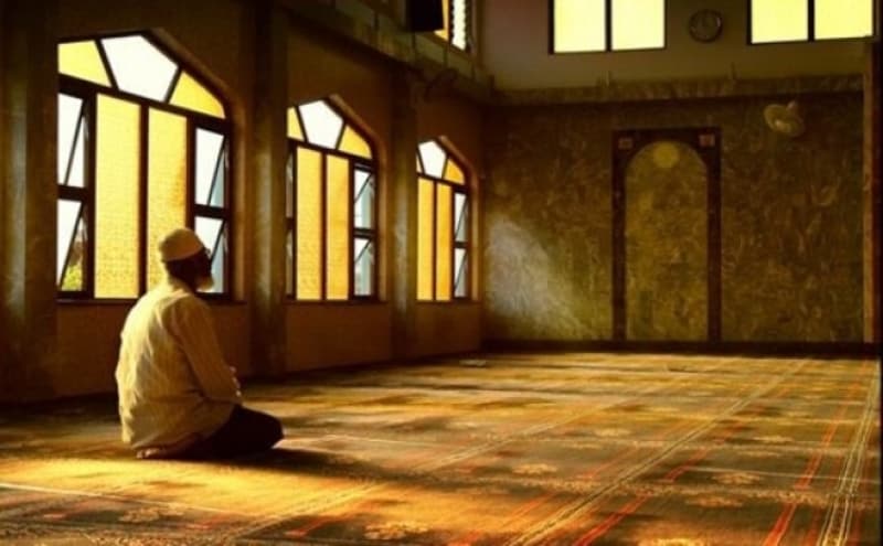 <p>– Hz. Nuh'un gemisinin tufandan kurtulması,</p><p><br></p>