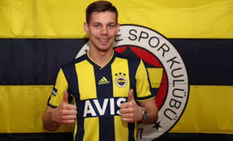 <p><b>MIHA ZAJC:</b> Kamplarn ve idmanlarn kayp yldz olan Zajc’n da artk bu takmda kalmas ok zor gzkyor.</p>