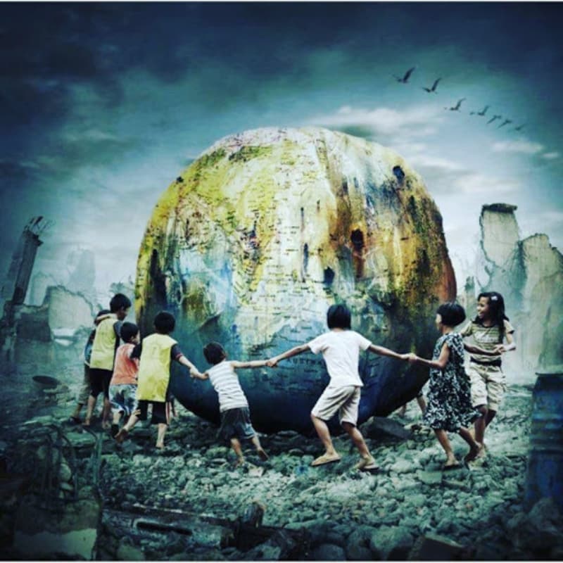 <p>T�m d�nyan�n yeralt� ve yer �st� kaynaklar�n�n adil ve e�it olarak t�m insanlar�n payla��ld���, kan, g�zya��, ac�lar�n ve insan kaynakl� trajidilerin ya�anmad��� bar�� ,huzur ve mutlulu�u temenni ederim.<br></p>