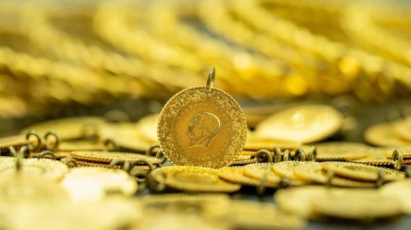 <p>Geçtiğimiz haftalarda FED Başkanı Powell’ın enflasyon konusundaki stratejilerini açıklamasının ardından piyasada dolar negatif, altın pozitif bir hava oluşmuştu. </p>