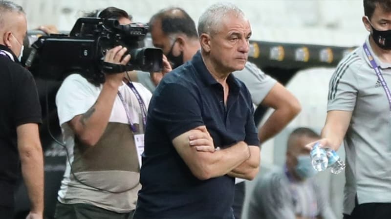 <p>Demir Grup Sivasspor Teknik Direktörü <b>Rıza Çalımbay </b>ise turnuvanın kendileri için çok iyi olduğunu ve galibiyetten dolayı mutlu olduklarını söyledi.</p>