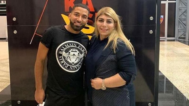 <p>Başkan Berna Gözbaşı transferi fotoğraf paylaşarak açıkladı.</p>