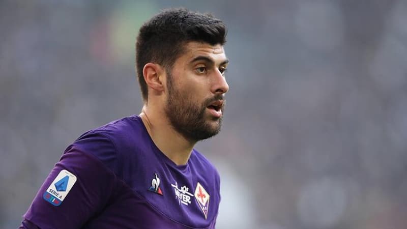 <p>Ancak Galatasaray'da Fatih Terim'in farklı bir isim için devreye girdiği ve genç yıldızı ikna ettiği kaydedildi.</p>