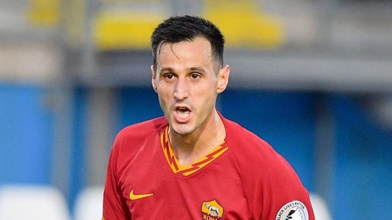 <p>Son olarak oyuncuya yapılan <b>'Bonservisini düşür, yıllık 1.8 milyon euro maaş verelim'</b> teklifi kabul görmeyince siyah-beyazlılar transferden çekildi. </p>