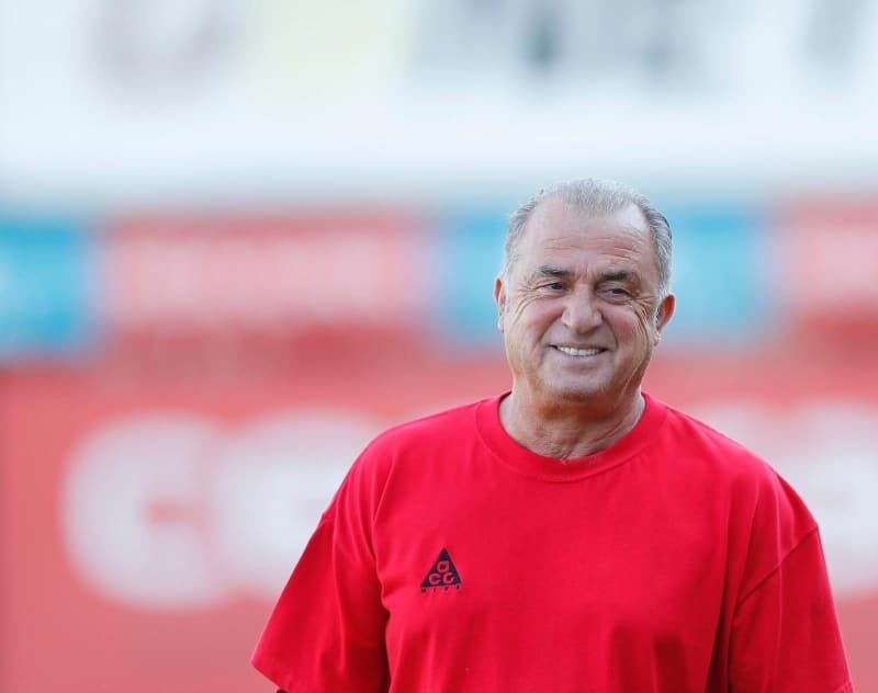 <p>Ana hatlarıyla ilk 11’i kafasında belirleyen İmparator, oyuncuların son durumuna göre belki 1-2 değişilik yapabilir.</p><p><br></p><p>Fanatik</p>