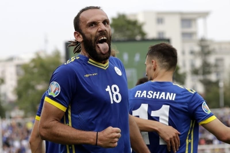 <p>Vedat, Kosova Milli Takm’nda <b>23 karlamada 8 gol</b> atma baars gsterdi.</p>