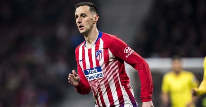 <p>Kalinic’in menajeri Fali Ramadani’nin İstanbul’a gelmesi sonrası sarı-lacivertli takımın bu transferi bitirmeye yakın olduğu iddiaları gündeme geldi ancak sarı-lacivertli yetkililer <b>“Kalinic’in menajeri bizim için gelmedi”</b> ifadelerini kullandı.</p><p>Milliyet</p>