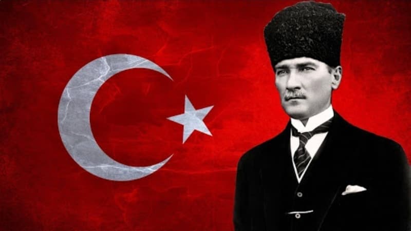 <p>9 Eylül İzmirin kurtuluşu kutlu olsun! Mustafa Kemal Atatürk ve silah arkadaşlarını şükranla anıyoruz. Rabbim işgal günlerini tekrar göstermesin.</p>