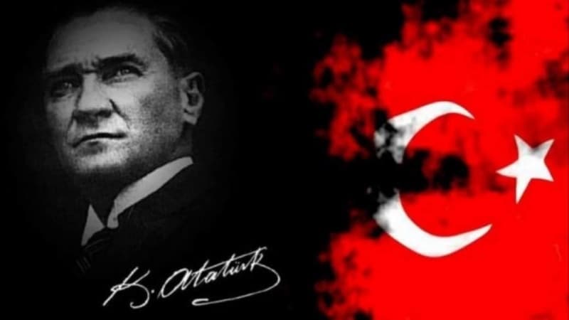 <p>Mutlu yıllar güzel İzmir, detay olamayacak kadar mükemmelsin. Binlerce kez teşekkürler Gazi Mareşal Mustafa Kemal Paşa.</p>