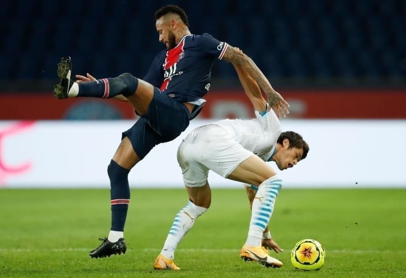 <p>Maçın uzatma dakikaları ise adeta savaş alanına döndü. </p>