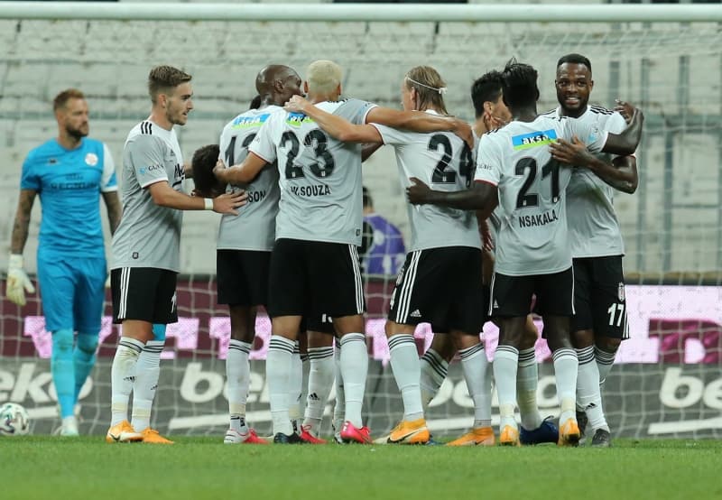 <p>Necip Uysal en son 7 Nisan 2018 tarihinde oynanan ve Beşiktaş’ın 5-1 kazandığı Göztepe mücadelesinin 64. dakikasında Tosic’in skoru 3-0 yaptığı golün asistini yapmıştı.</p>