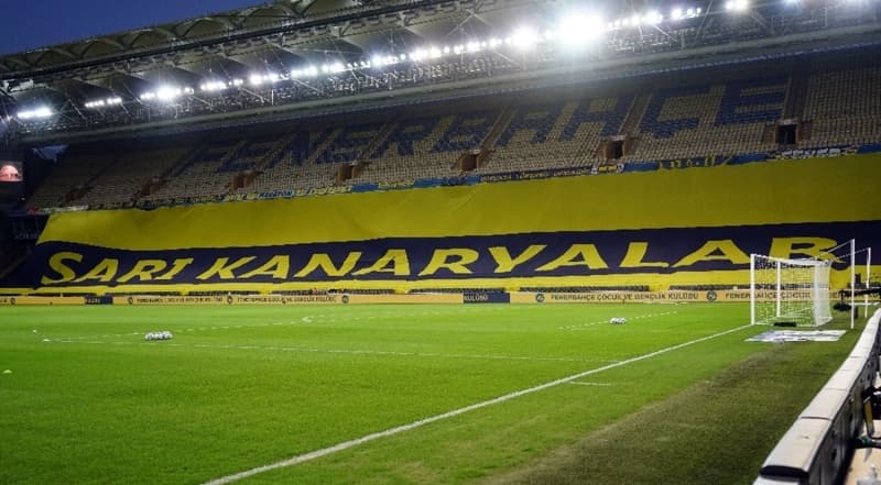 <p><p></p></p><p><b>16 SEZON SONRA İLK İÇ SAHA MAÇINDA GOL ATAMADI</b></p><p><br></p><p>Fenerbahçe, 16 sezon sonra Süper Lig'de oynadığı ilk iç saha maçında golle tanışamadı.</p>
