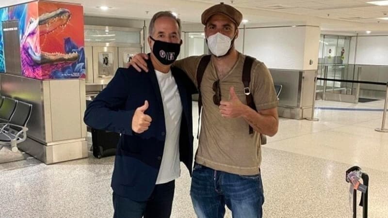 <p><strong>GONZALO HIGUAIN</strong></p><p>Yeni Takımı: Inter Miami</p><p>Eski Takımı: Juventus</p>