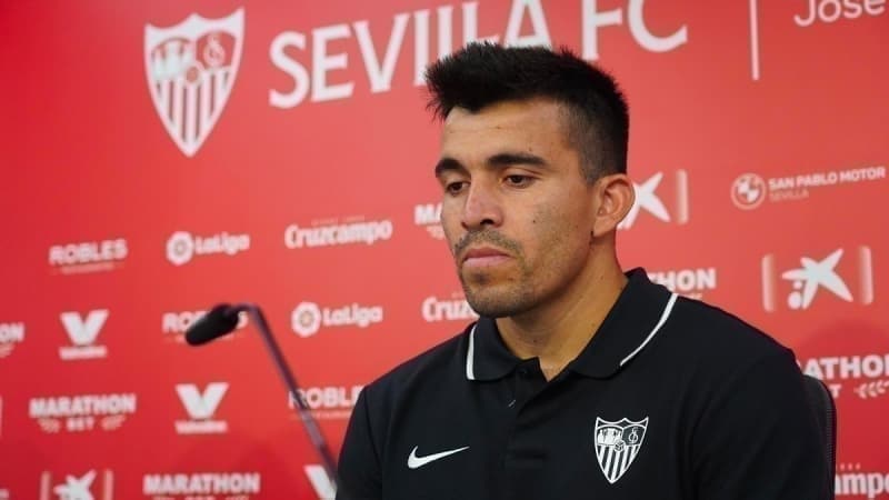 <p><strong>MARCOS ACUNA</strong></p><p>Eski Takımı: Sporting Lizbon</p><p>Yeni Takımı: Sevilla</p><p>Bonservis: 10 Milyon Euro</p>