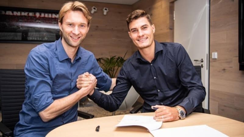 <p><b>PATRICK SCHICK</b></p><p>Yeni Takımı: Bayer Leverkusen</p><p>Eski Takımı: Roma</p><p>Bonservis Bedeli: 26.5 milyon euro</p>