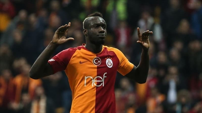 <p>Kolombiyalı golcünün kas zorlanması yaşamasından endişe eden Terim, onun yerine <b>Diagne</b>'ye Hajduk Split karşısında görev verecek.</p>