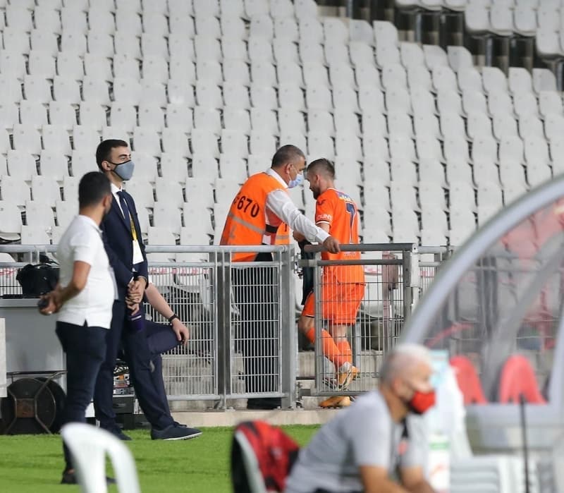 <p>Bireysel performans anlamında özellikle hücum bölgesinde büyük düşüşler yaşıyoruz ve bu da ilerideki üretkenliğimizi azaltıyor...</p>