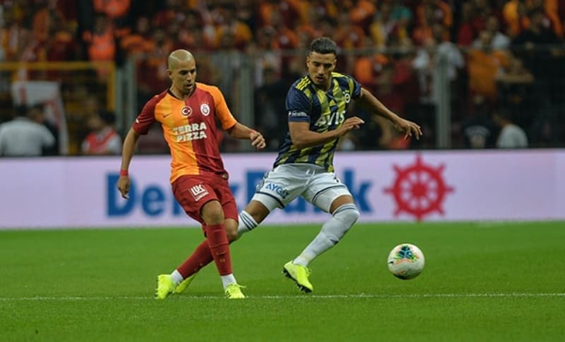 <p>Türk Telekom Stadı'nda yapılacak maç, yeni tip koronavirüs salgını nedeniyle seyircisiz oynanacak.</p>