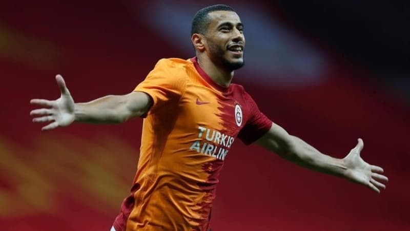 <p>Performanslarıyla dikkati çeken orta saha oyuncuları Younes Belhanda 2, Emre Kılıç da bir kez topu filelere gönderdi.</p>