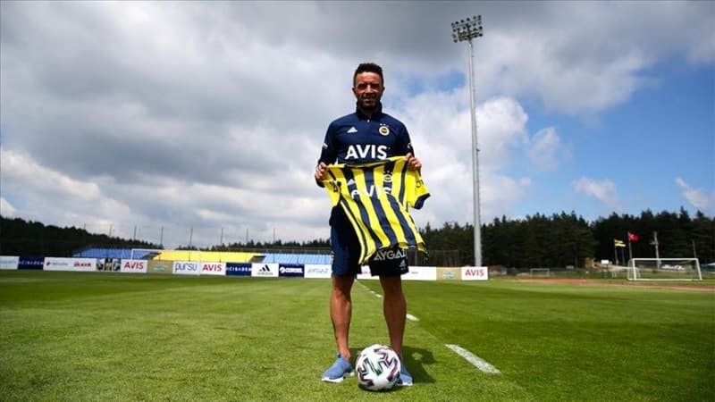 <p>Gökhan Gönül</p>