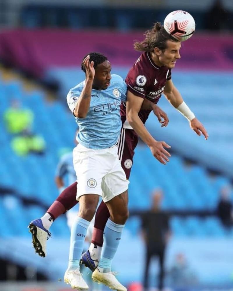 <p>Leicester City taraftarları da Çağlar Söyüncü'nün performansını bir kez daha alkışlarken sosyal medyada Çağlar hakkında övgü dolu paylaşımlarda bulundular. Geçen sezon City'nin yanı sıra Liverpool ile de adı bir dönem geçen Çağlar, bu seneye de damgasını vuracak gibi gözüküyor...</p>