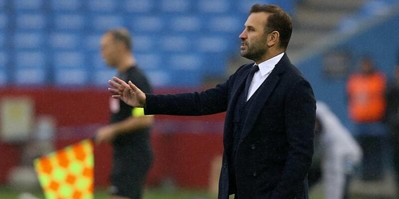 <p>Süper Lig'de geçen sezonu şampiyon tamamlamasına karşın yeni sezonda 3 maçta puan alamayan Başakşehir, yıldız golcüyü kadrosuna katmaya hazırlanıyor.</p>