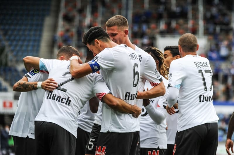 <p>İşte Lille'in Türkçe paylaşımı: </p>