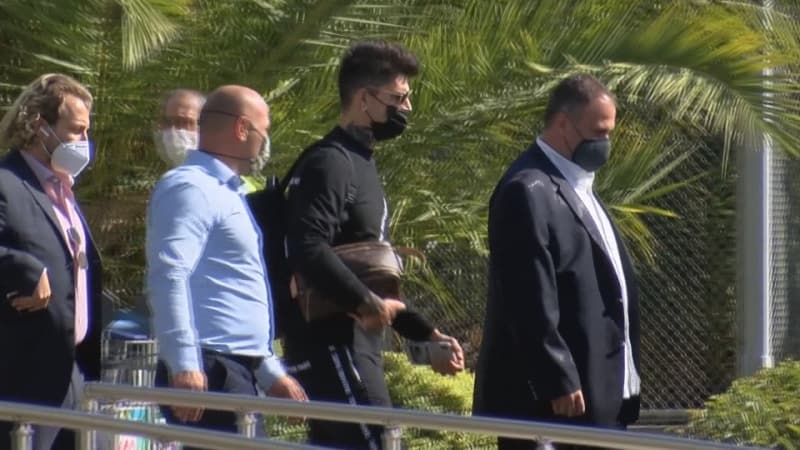 <p>İstanbul'a getirilen Arjantinli futbolcunun sözleşme detaylarında anlaşmazlık çıktığı iddia edildi.</p>