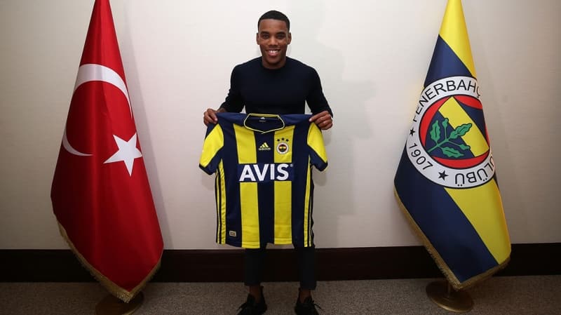 <p>Fenerbahçe yönetimi ile görüştükten sonra resmiyet kazanması beklenen kararın ardından Rodrigues Arabasitan'ın yolunu tutacak.</p>