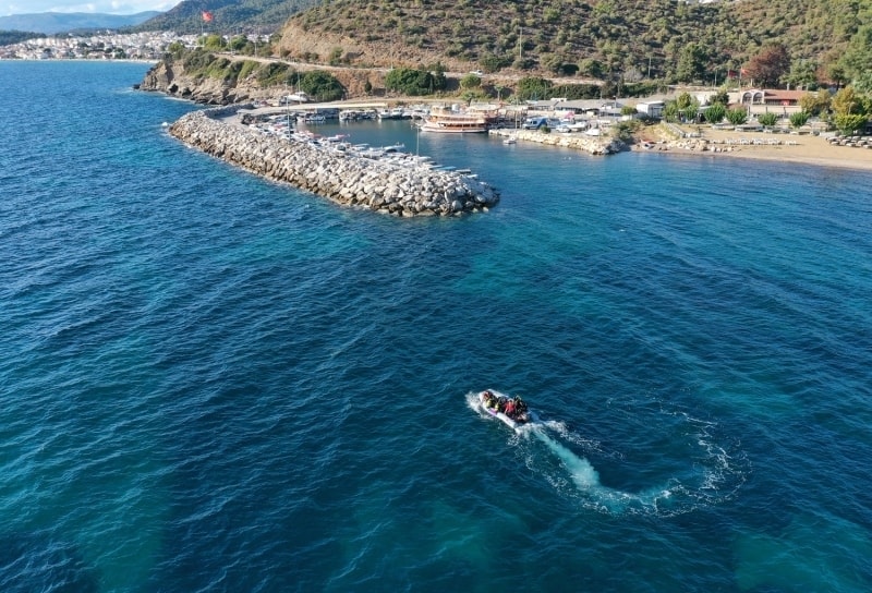 <p><b>- 'CAN YELEKSZ TEKNEYE BNMEYN'</b><br></p>